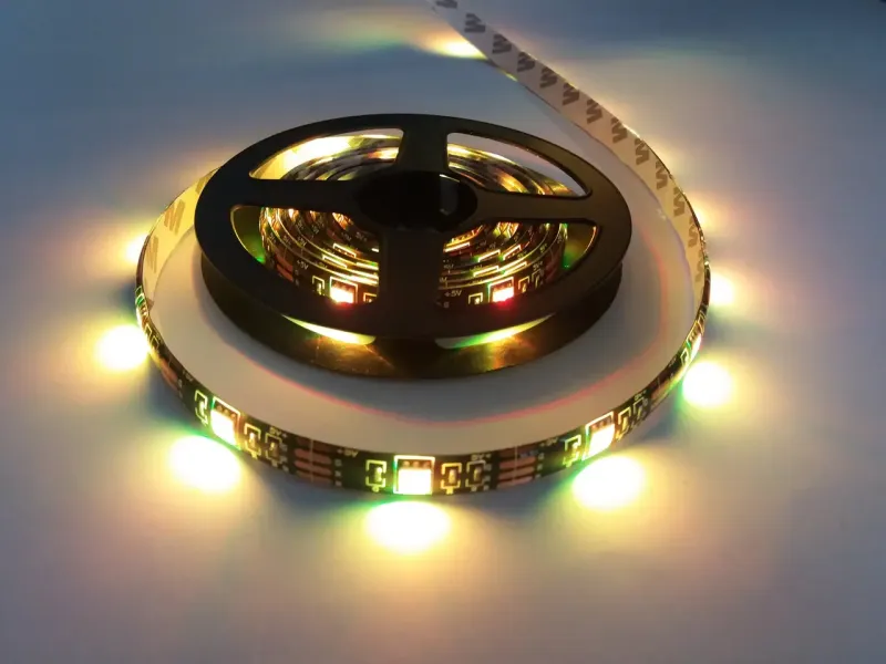 Стрічка світлодіодна RGB 5050 2м з пультом для підсвічування телевізора, монітора, меблів від USB