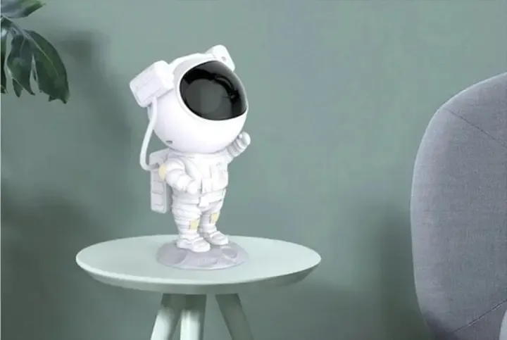 Нічник LED зоряне небо Astronaut (з пультом)?
