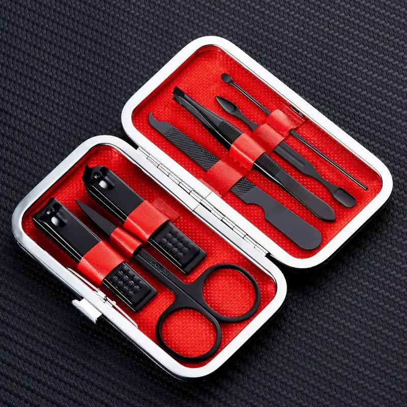 Набір манікюрний з 7 предметів у футлярі. Набір для манікюру та педикюру в чохлі (чорний)