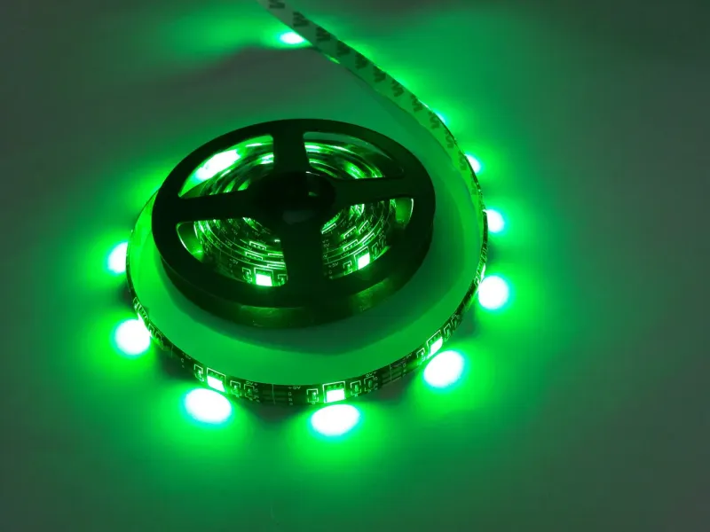 Стрічка світлодіодна RGB 5050 2м з пультом для підсвічування телевізора, монітора, меблів від USB