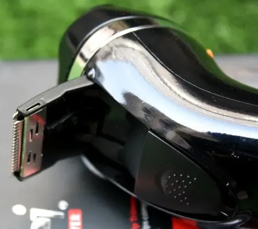 Електробритва Gemei GM 7716