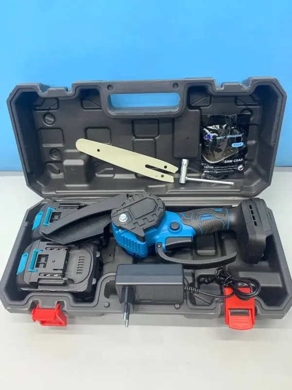 Акумуляторна ланцюгова міні-пила6 inch Electric SAW BLUE кейсом / 2 акумулятори 4А/год 8644