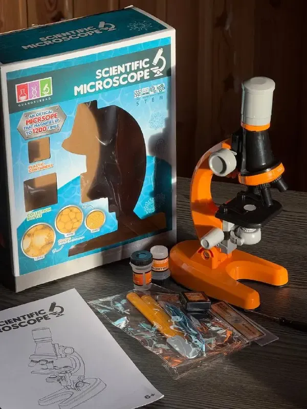 Дитячий мікроскоп Scientific Microscope збільшує у 1200 разів