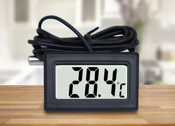 Електронний термометр TPM-10 (-50 до +110 С) з виносним датчиком