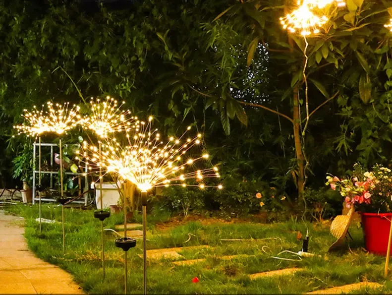 Ліхтар садовий Феєрверк газонний на сонячній батареї, 150 led, 8 режимів