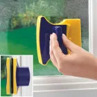 Магнітна щітка для миття вікон із двох сторін Magnetic Double side Cleaner 40мм зі страхувальним шнуром жовто-синя