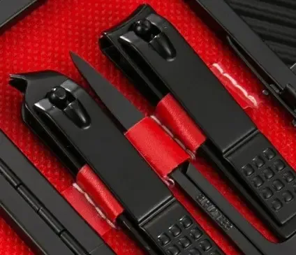 Набір манікюрний з 7 предметів у футлярі. Набір для манікюру та педикюру в чохлі (чорний)