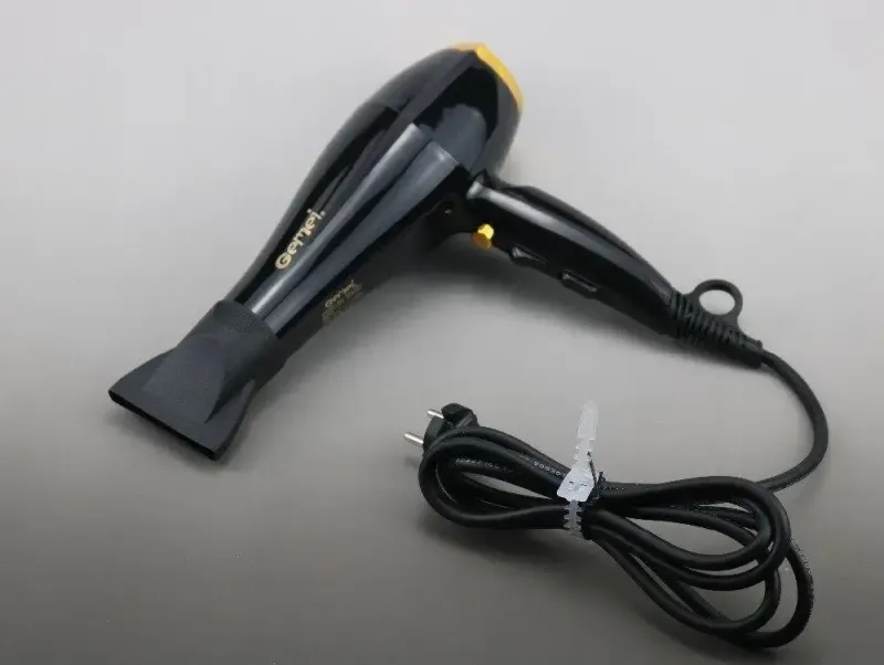 Професійний фен для волосся класичний Gemei GM-1763 Pro 2400W Потужний фен для сушіння та укладання