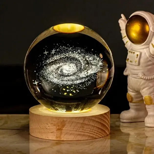 Світлодіодна кришталева куля, декоративна універсальна 3D нічниця, кришталева куля "Серце"