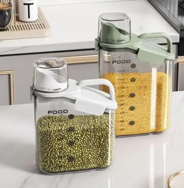 Універсальний герметичний контейнер для сипучих продуктів та рідин